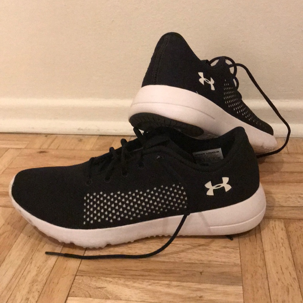 Under Armour Black/White Sneakers